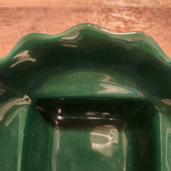 Green Scalloped Ceramic Bowl - Picture 4 of 6